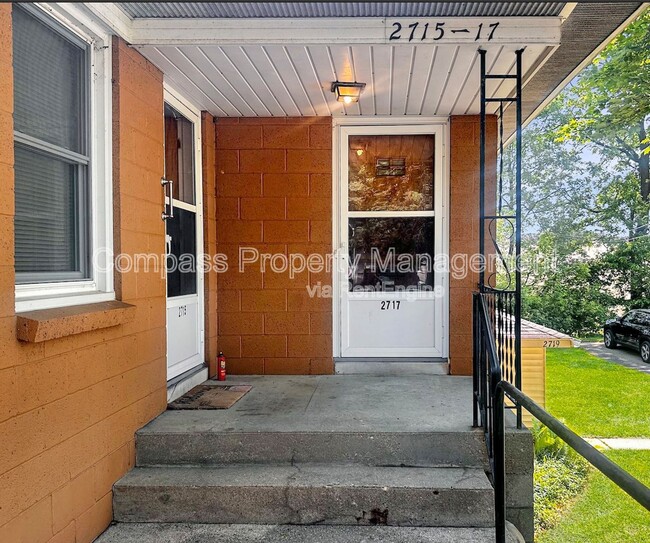 property at 2717 S Burdick St
