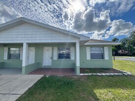 2571-2575 Elm Ave in Lake Wales, FL - Building Photo
