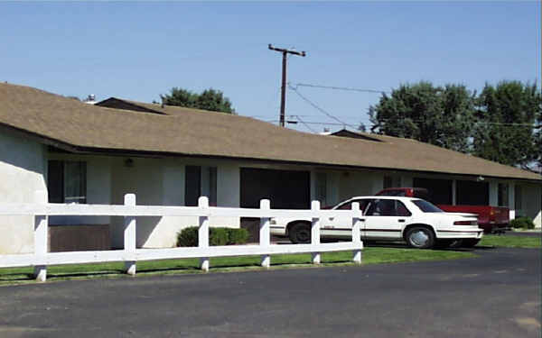 21354 Powhattan Rd in Apple Valley, CA - Building Photo - Building Photo