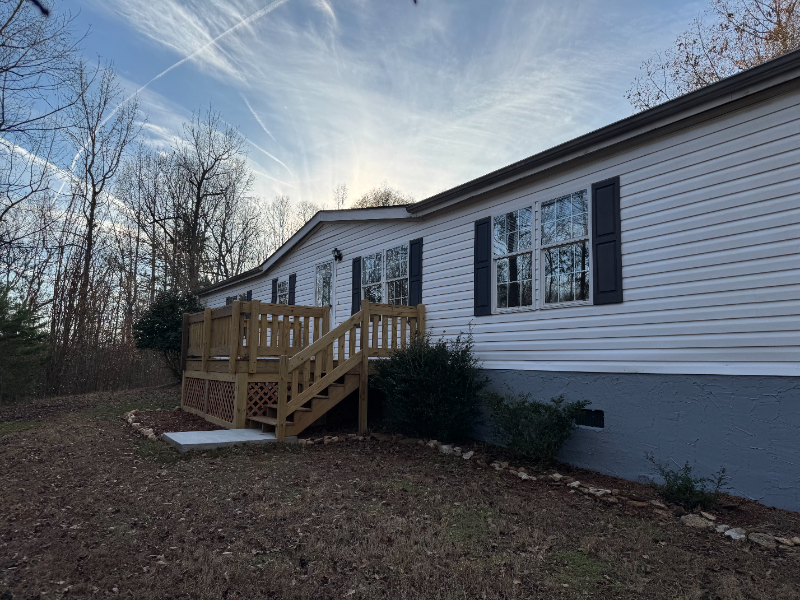 1050 Old Mooresboro Rd in Mooresboro, NC - Building Photo