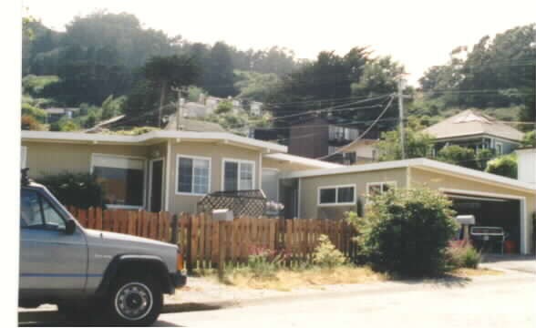 143-145 Woodward Ave in Sausalito, CA - Foto de edificio