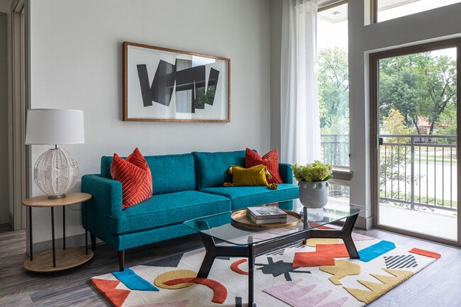 Bellrock Summer Street in Houston, TX - Foto de edificio - Interior Photo