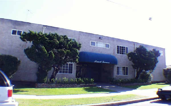 Lemoli Terraces in Gardena, CA - Foto de edificio