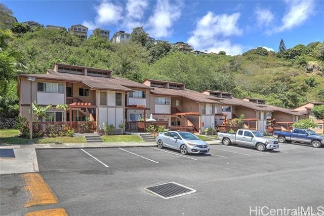 property at 98-625-625 Kilinoe St