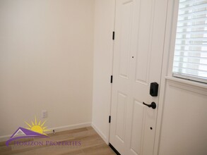 12545 Kenne Dr in Rancho Cordova, CA - Building Photo - Building Photo