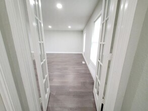 144 E Lincoln Rd in Stockton, CA - Building Photo - Building Photo