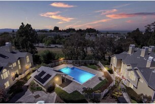 807 Devonwood in Hercules, CA - Building Photo