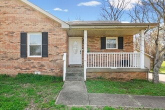 2701 E Copeland Ct in Clarksville, TN - Building Photo - Building Photo