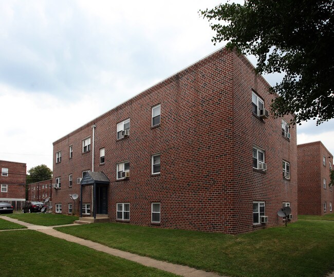 Fairfield Apartments in Philadelphia, PA - Foto de edificio - Building Photo