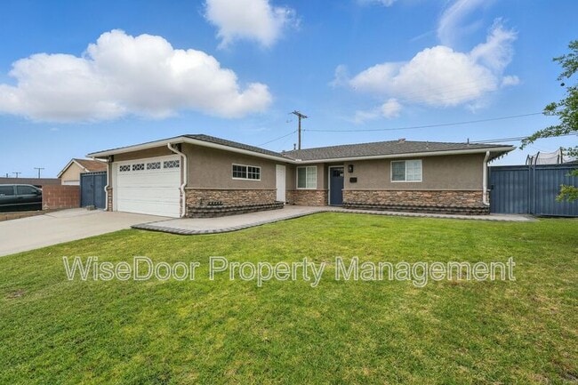 387 E Nubia St in Covina, CA - Building Photo - Building Photo
