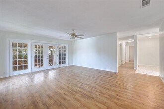 8835 Tallwood Dr in Austin, TX - Building Photo - Building Photo