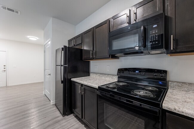 Sansom Bluff in Fort Worth, TX - Building Photo - Building Photo