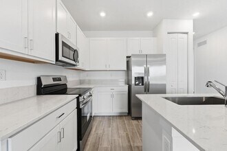 3790 Harborside Ave in Fort Pierce, FL - Foto de edificio - Building Photo