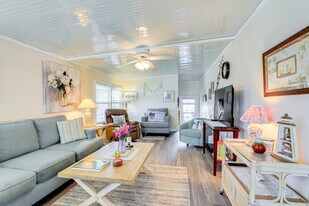 670 N Green Cir in Venice, FL - Building Photo