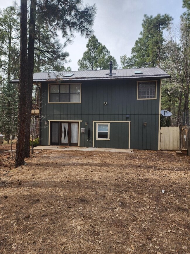 property at 625 S Evergreen Dr