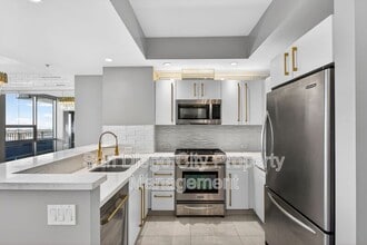 321 Tenth Ave in San Diego, CA - Building Photo - Building Photo