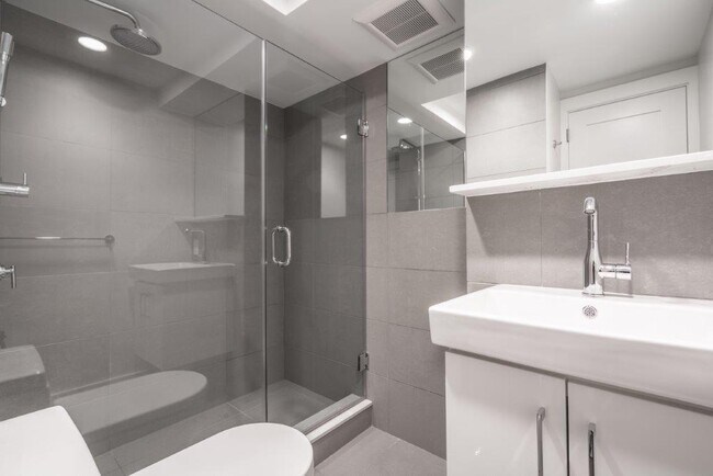 330 Harvard St, Unit 4 in Cambridge, MA - Building Photo - Building Photo