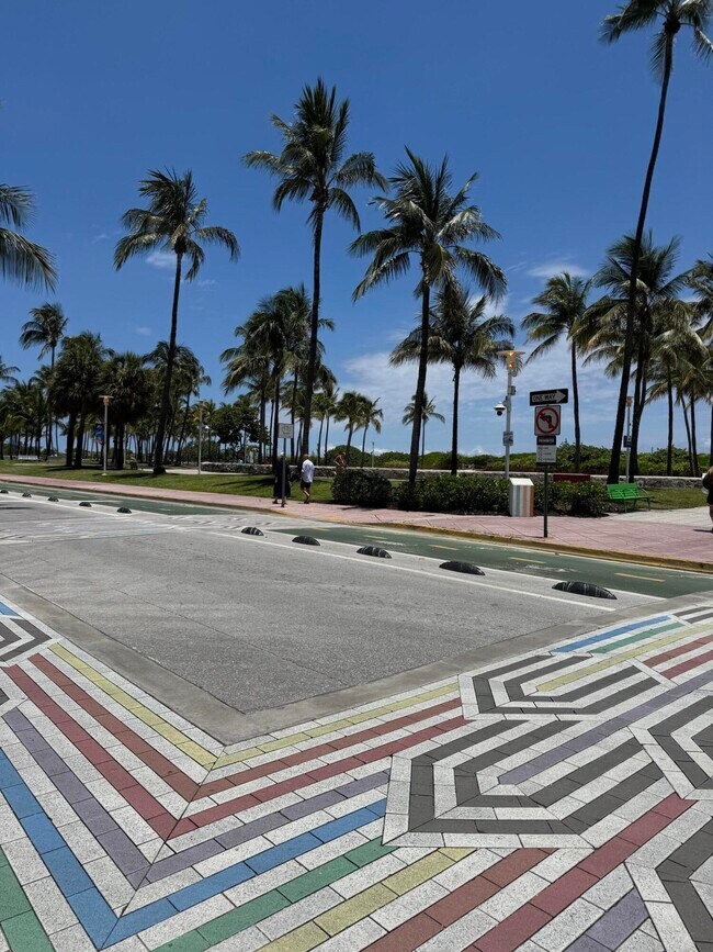 property at 1150 Collins Ave