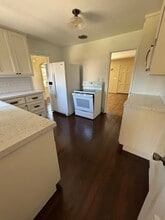 1306 Sally St in Hollister, CA - Building Photo - Building Photo