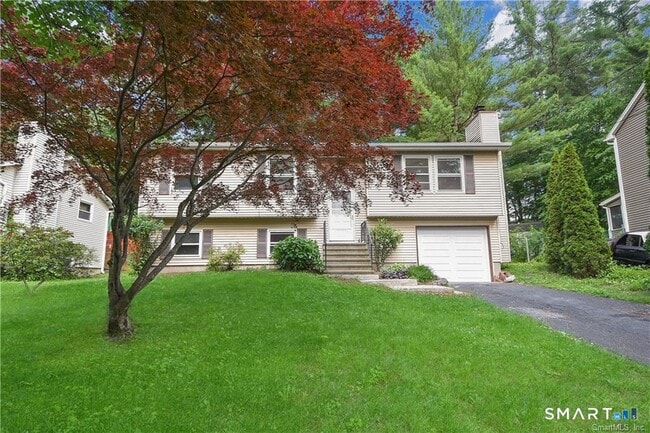 property at 8 Circle Dr