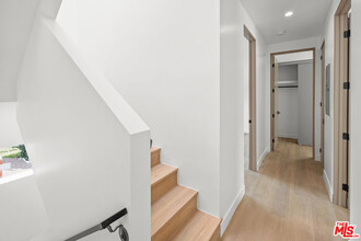 11010 Hortense St in Los Angeles, CA - Building Photo - Building Photo