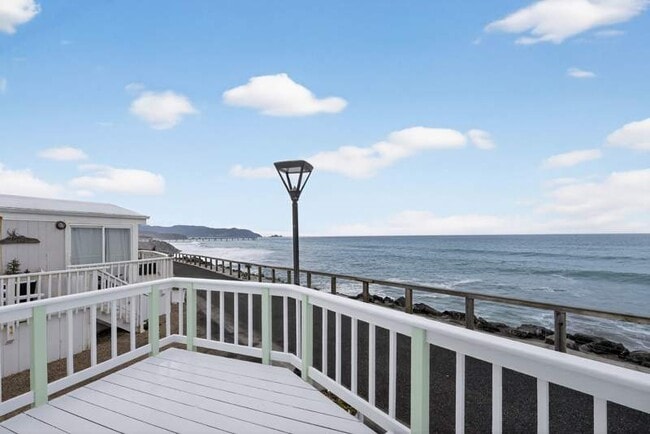 436 4th Ave in Pacifica, CA - Building Photo - Building Photo