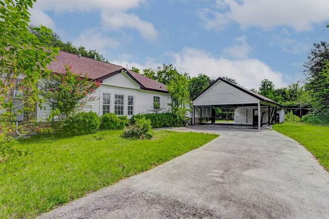 property at 10910 Maple Leaf St