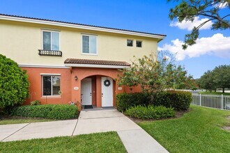 63 SE Palermo in Stuart, FL - Building Photo - Building Photo