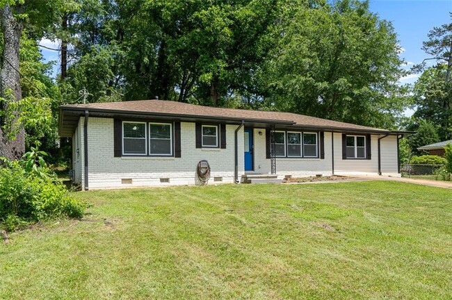 1824 Atherton Dr in Decatur, GA - Building Photo - Building Photo