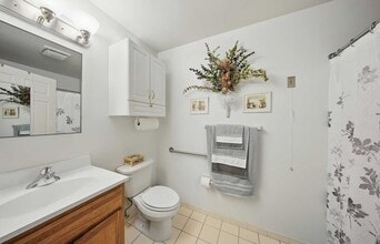 Liberty Green Apartments in Warwick, NY - Foto de edificio - Building Photo