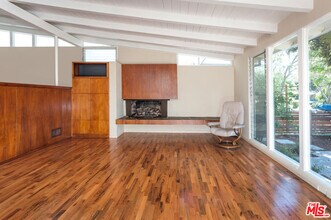 694 San Lorenzo St in Santa Monica, CA - Building Photo - Building Photo