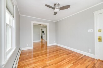 43 Mill St, Unit 4 in Quincy, MA - Foto de edificio - Building Photo