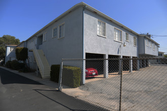 Alverstone Terrace Apartments in Los Angeles, CA - Building Photo - Building Photo