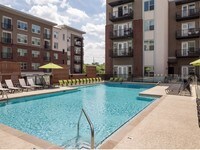 Building Photo - Melrose Apartments in Nashville, Tennessee