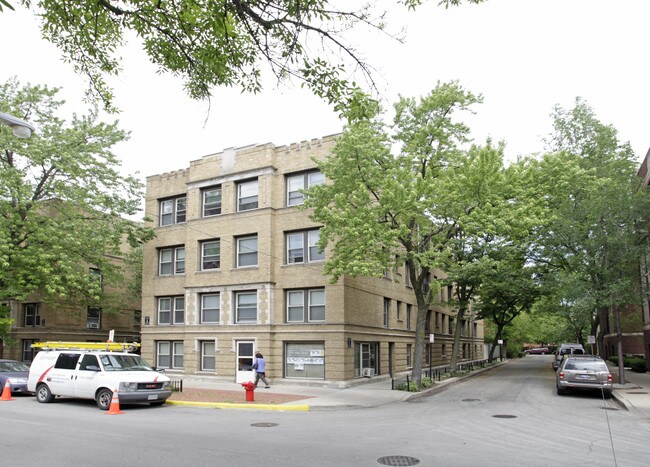 520 W Belden Ave in Chicago, IL - Foto de edificio - Building Photo