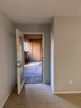 5665 Birchmont Dr in Houston, TX - Building Photo - Building Photo