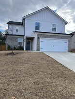 218 Lookout Dr in Dallas, GA - Building Photo