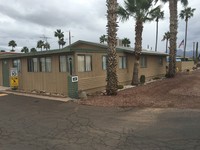 2810 W 4th Ave in Apache Junction, AZ - Foto de edificio - Building Photo