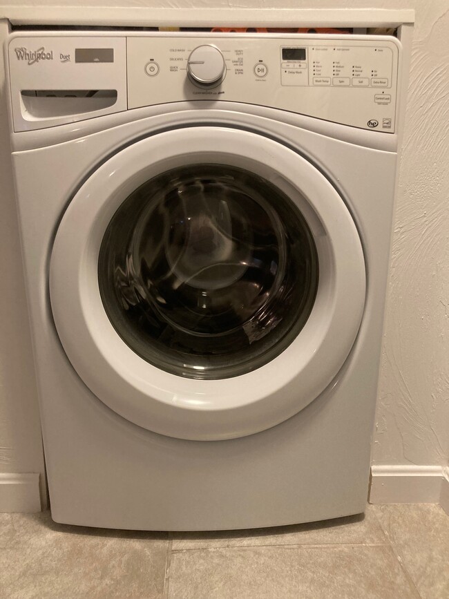 31 Locust St, Unit Seaside Suite in Winthrop, MA - Foto de edificio - Building Photo