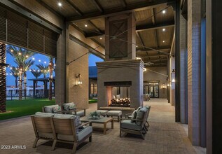 1966 W Hide Trl in Phoenix, AZ - Building Photo - Building Photo