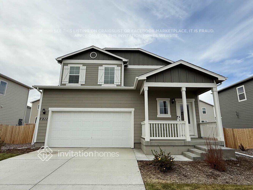 7211 Dolores Ave in Frederick, CO - Foto de edificio