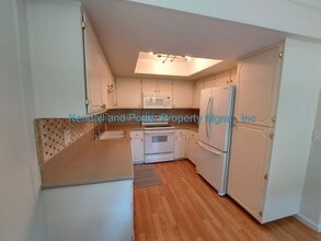 1121 Sutherland Ln in Capitola, CA - Building Photo - Building Photo