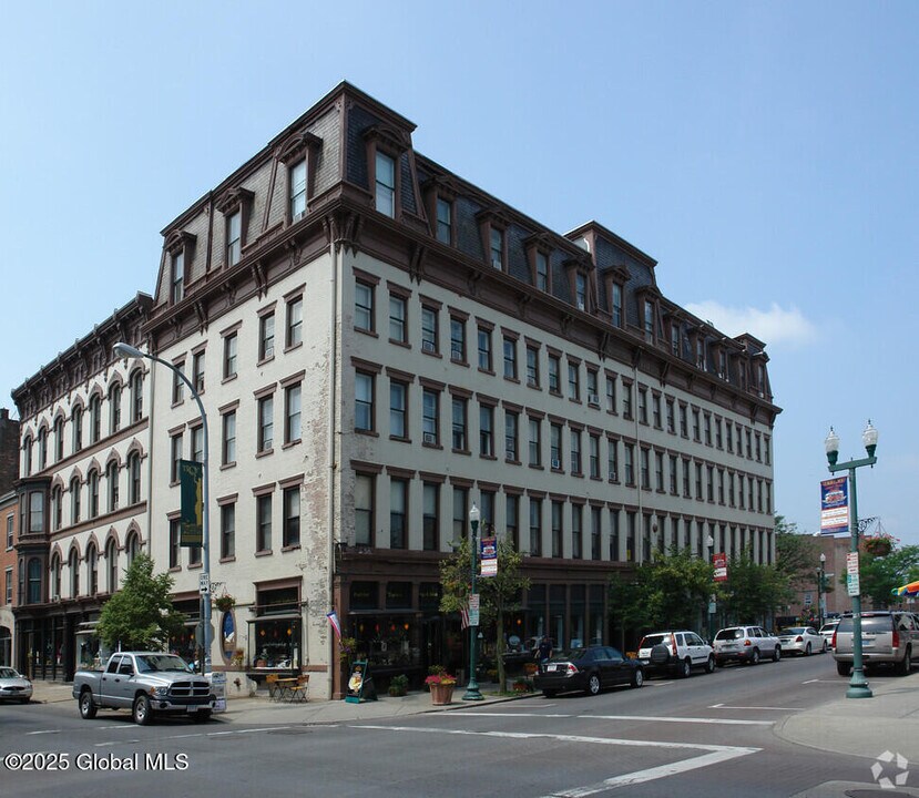 5 Broadway-Unit -408 in Troy, NY - Building Photo