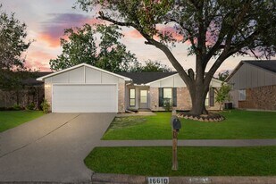 16610 Carbridge Dr in Houston, TX - Building Photo