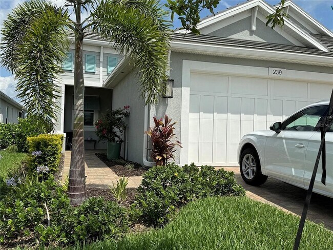 239 O'keeffe Cir in Bradenton, FL - Building Photo - Building Photo