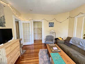 10 Gilson Ter, Unit 2 in Somerville, MA - Building Photo - Building Photo