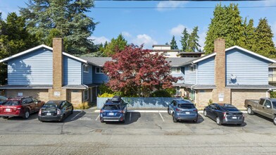 Corliss Court in Seattle, WA - Building Photo - Building Photo