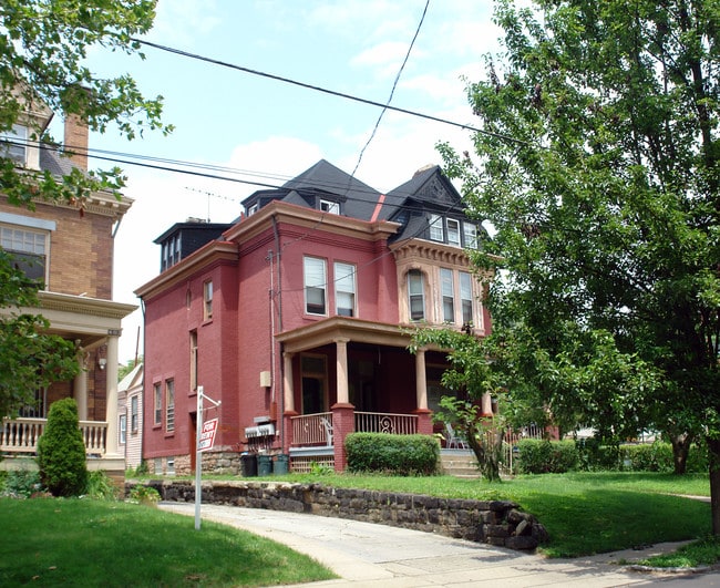 400 S Aiken Ave in Pittsburgh, PA - Building Photo - Building Photo