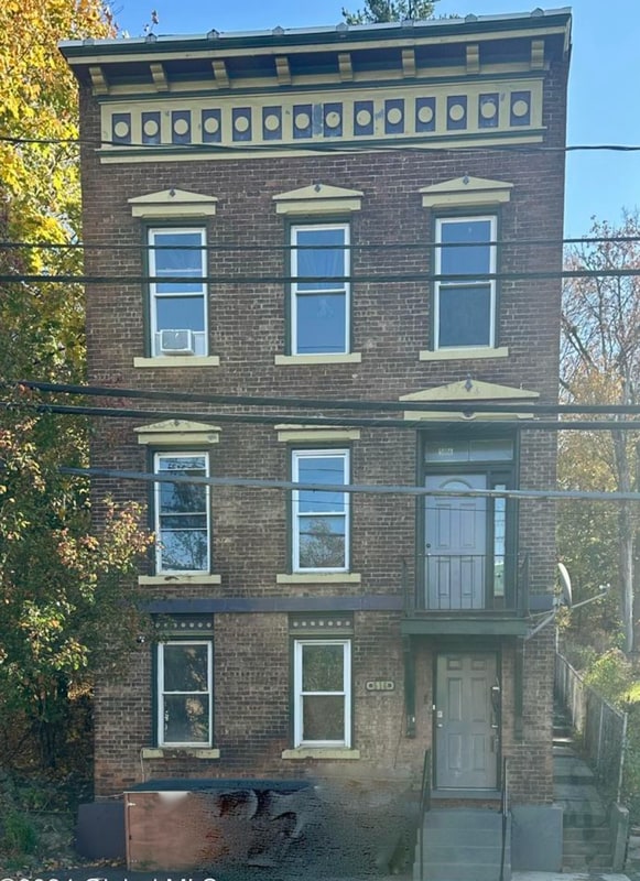 property at 516 4th St