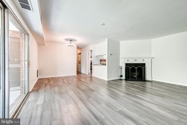 property at 101 Fitz Ct